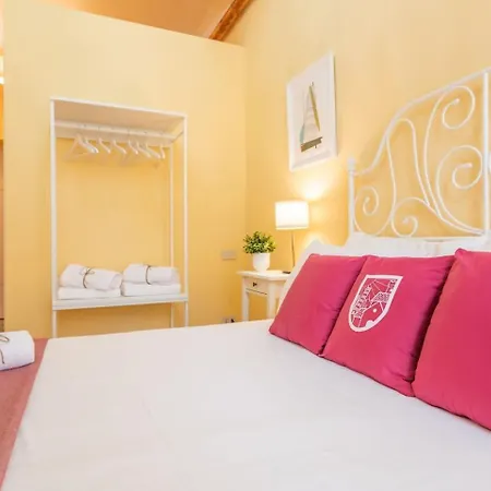 Pensjonat Lh Casa Dora 3*
