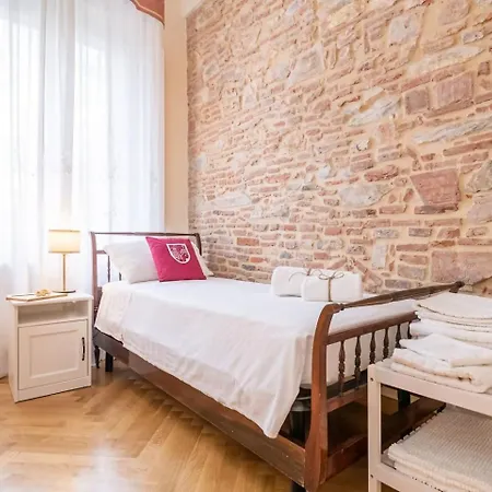Lh Casa Dora Guest house *