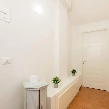 Lh Casa Dora
