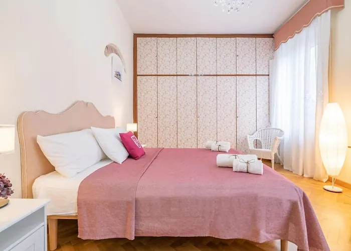 Lh Casa Dora