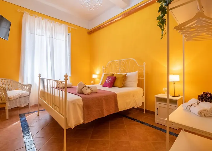 בית הארחה Lh Casa Dora 3*