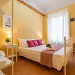 Lh Casa Dora Гостевой дом