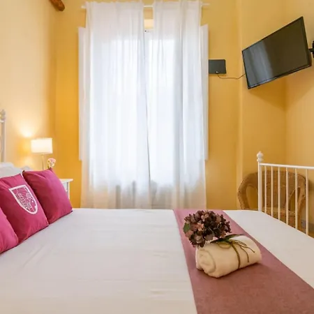 Πανσιόν Lh Casa Dora 3*