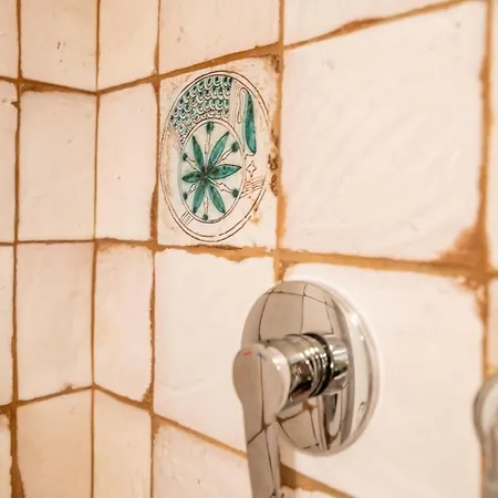 Πανσιόν Lh Casa Dora