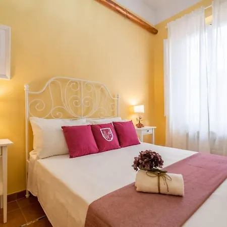 Lh Casa Dora 3* Πίζα