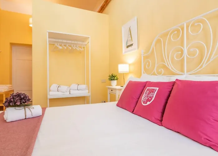 Casa de hóspedes Lh Casa Dora 3*