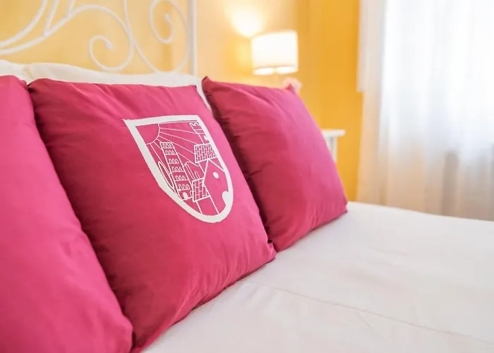 Lh Casa Dora 3*
